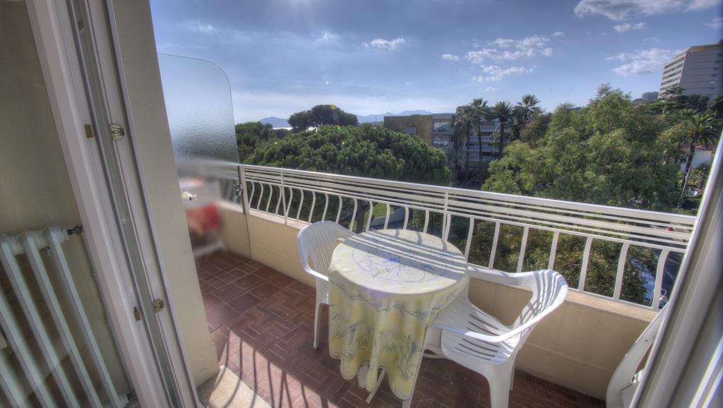Studio 3 étoiles Vue mer 150m Plages Parking Clim WIFI Cannes Habitación foto